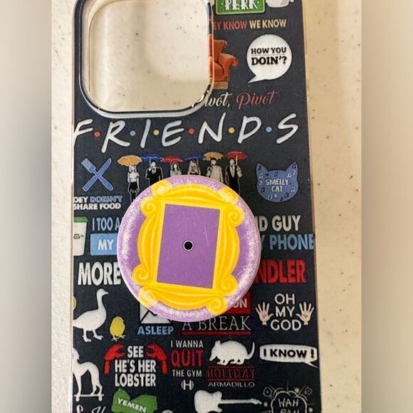 Friends IPhone 14 Pro case and pop socket - Picture 9 of 10